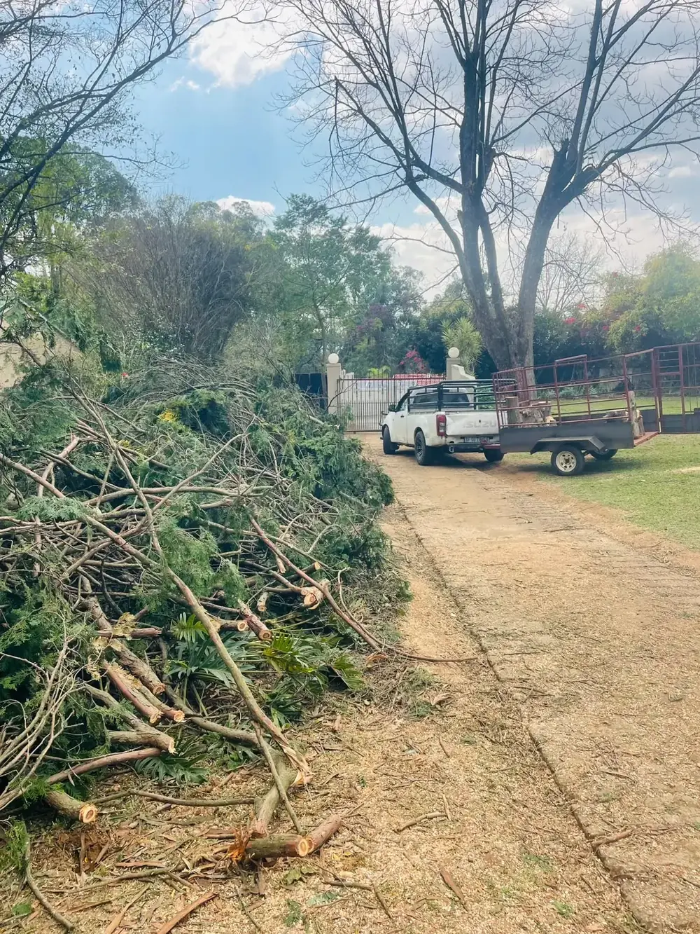 Garden refuse / clean-up work